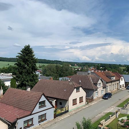 Apartmany Tera Miletín Zewnętrze zdjęcie