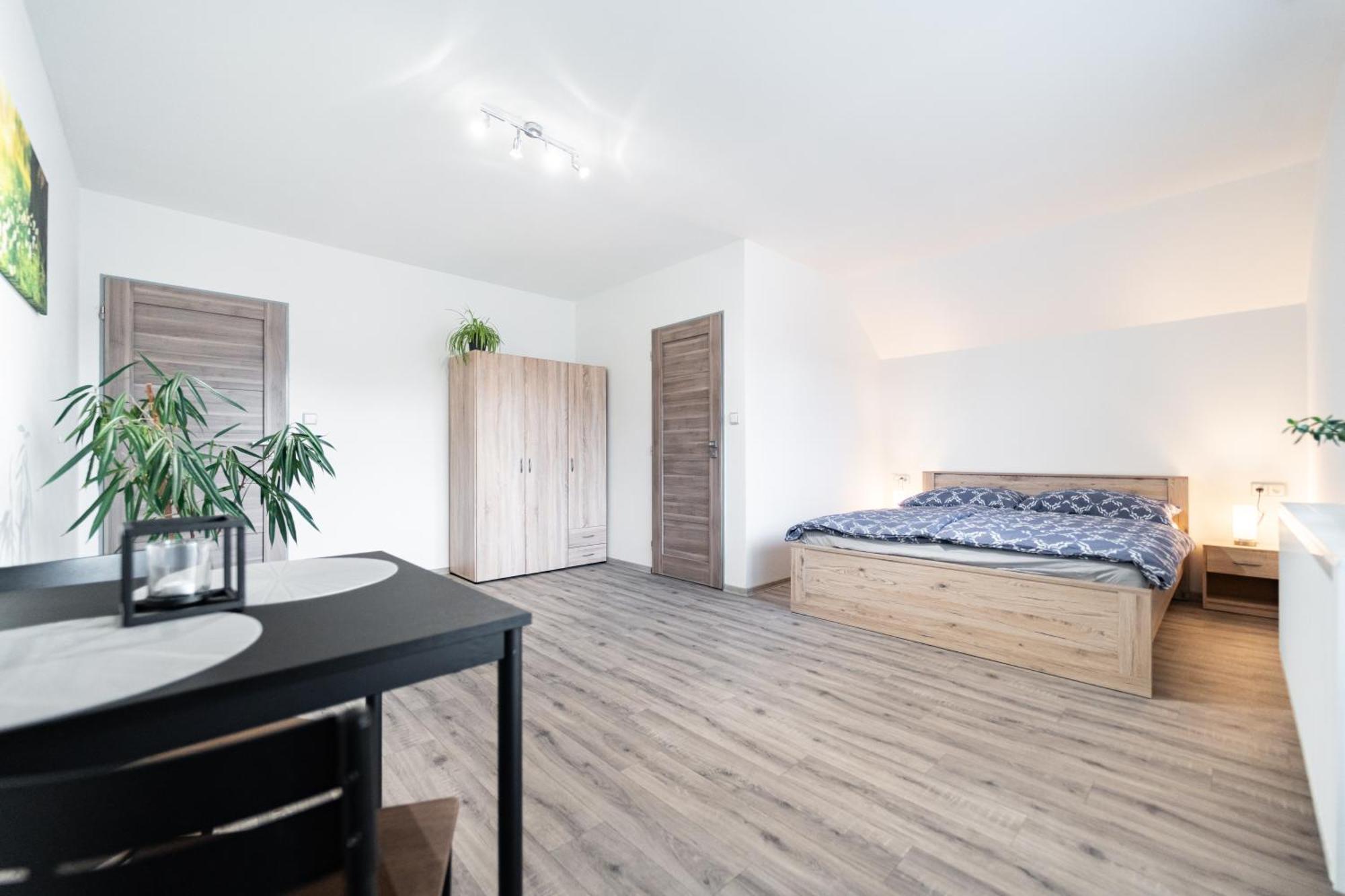 Apartmany Tera Miletín Zewnętrze zdjęcie